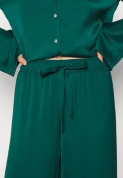 Anna Field GIFT BOX PJ SET - Pyjama - Green 13 Anna Field GIFT BOX PJ SET - Pyjama - Green -Anna Field 35d35f7997c542cdb227b47a977b272d